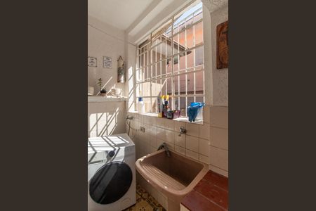 Casa à venda com 300m², 3 quartos e 2 vagas Casa à venda com 300m², 3 quartos e 2 vagasÁrea de Serviço