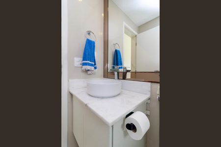 Apartamento para alugar com 73m², 2 quartos e 2 vagasSuíte 1 - Banheiro