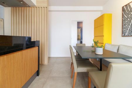 Apartamento para alugar com 73m², 2 quartos e 2 vagasSala