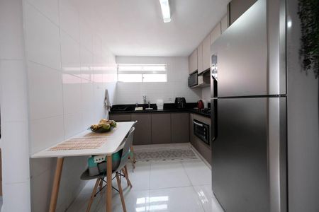 Apartamento à venda com 48m², 2 quartos e sem vagaCozinha e Área de Serviço