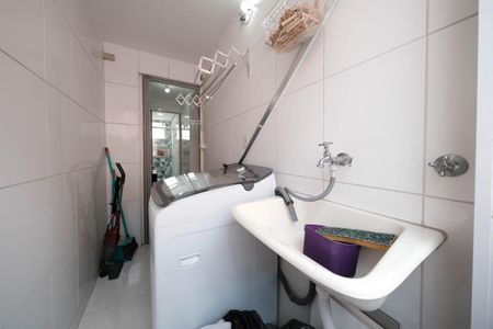 Apartamento à venda com 48m², 2 quartos e sem vagaCozinha e Área de Serviço