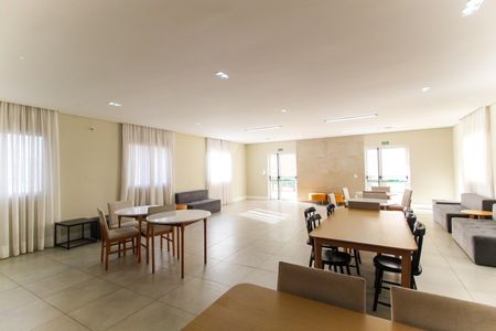 Apartamento para alugar com 41m², 2 quartos e sem vagaÁrea comum - Salão de festas