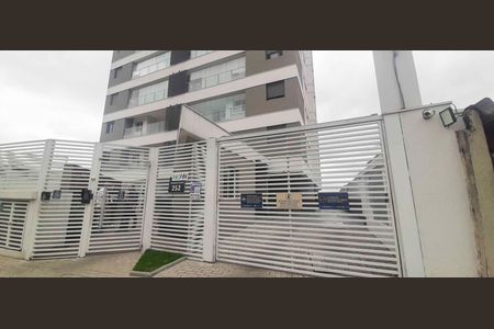 Apartamento à venda com 65m², 2 quartos e 2 vagasFachada e portaria