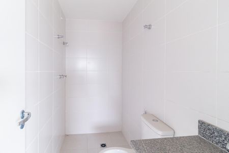 Apartamento à venda com 65m², 2 quartos e 2 vagas Apartamento à venda com 65m², 2 quartos e 2 vagasBanheiro