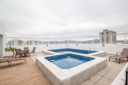 Apartamento à venda com 65m², 3 quartos e 2 vagasÁrea comum - Piscina