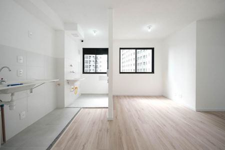 Sala/Cozinha de apartamento para alugar com 2 quartos, 38m² em Vila Campanela, São Paulo