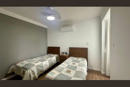 Apartamento à venda com 152m², 4 quartos e 2 vagasQuarto 