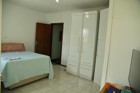 Casa para alugar com 250m², 3 quartos e 2 vagasSuíte 