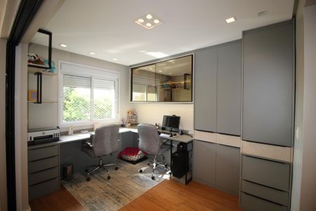 Apartamento à venda com 97m², 3 quartos e 2 vagasEscritório