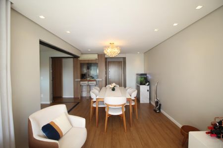 Sala de apartamento à venda com 3 quartos, 97m² em Petrópolis, Porto Alegre