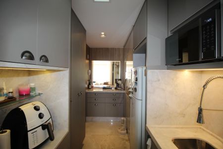 Apartamento à venda com 97m², 3 quartos e 2 vagasCozinha