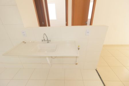 Apartamento para alugar com 44m², 2 quartos e sem vaga Apartamento para alugar com 44m², 2 quartos e sem vagaCozinha e Área de Serviço