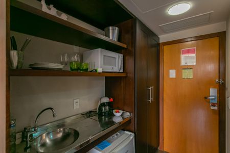 Quarto de kitnet/studio à venda com 1 quarto, 27m² em Lourdes, Belo Horizonte