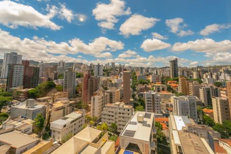 Vista de kitnet/studio à venda com 1 quarto, 27m² em Lourdes, Belo Horizonte