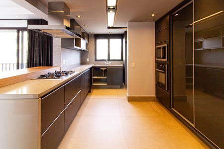 Apartamento à venda com 125m², 2 quartos e 2 vagasCozinha