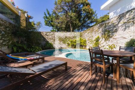 Apartamento à venda com 125m², 2 quartos e 2 vagasPiscina