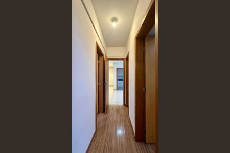 Apartamento à venda com 95m², 3 quartos e 2 vagasCorredor 