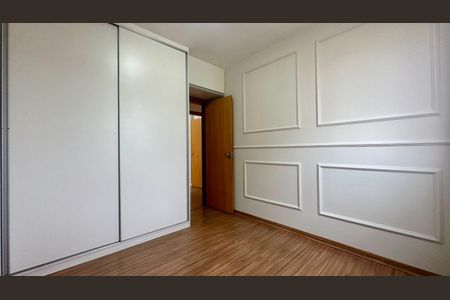 Apartamento à venda com 95m², 3 quartos e 2 vagasQuarto 