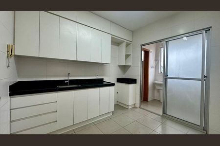 Apartamento à venda com 95m², 3 quartos e 2 vagasCozinha 