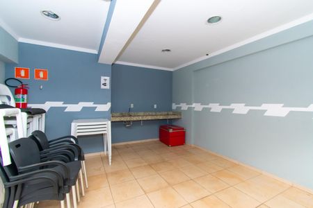 Apartamento para alugar com 50m², 2 quartos e 1 vagaÁrea comum 