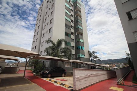 Apartamento à venda com 61m², 2 quartos e 1 vagaFachada