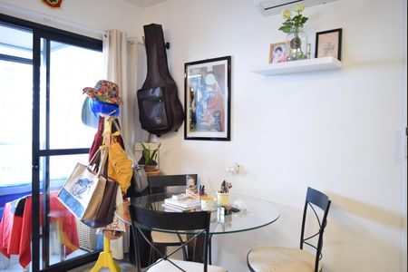 Sala de apartamento para alugar com 1 quarto, 55m² em Pinheiros, São Paulo