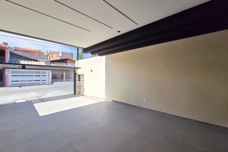 Casa à venda com 180m², 3 quartos e 4 vagas Casa à venda com 180m², 3 quartos e 4 vagasGaragem