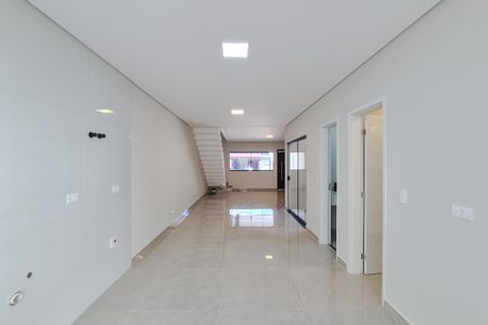 Casa à venda com 180m², 3 quartos e 4 vagas Casa à venda com 180m², 3 quartos e 4 vagasCozinha