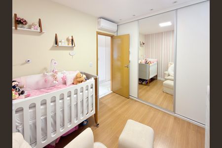 Apartamento à venda com 95m², 3 quartos e 2 vagasQuarto 2