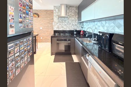 Apartamento à venda com 95m², 3 quartos e 2 vagasCozinha