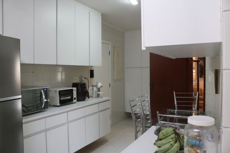 Apartamento à venda com 148m², 2 quartos e 2 vagasCozinha