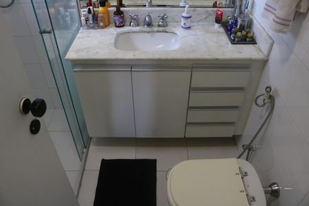 Apartamento à venda com 148m², 2 quartos e 2 vagasBanheiro da Suíte