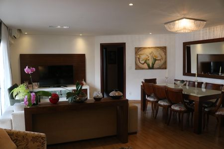 Apartamento à venda com 148m², 2 quartos e 2 vagasSala