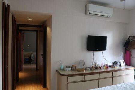 Apartamento à venda com 148m², 2 quartos e 2 vagasSuíte