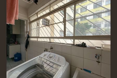 Apartamento à venda com 108m², 3 quartos e 1 vagaÁrea de Serviço