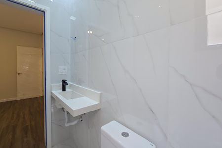 Casa à venda com 180m², 3 quartos e 4 vagasBanheiro - Suíte 2