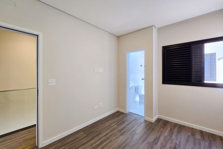 Casa à venda com 180m², 3 quartos e 4 vagasSuíte 2