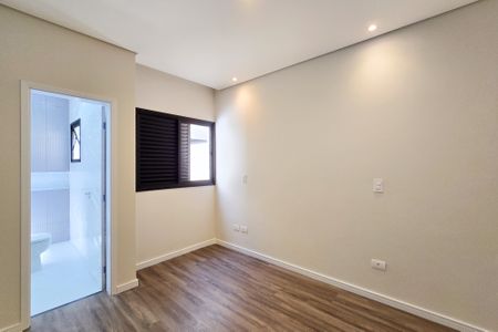 Casa à venda com 180m², 3 quartos e 4 vagasSuíte 2