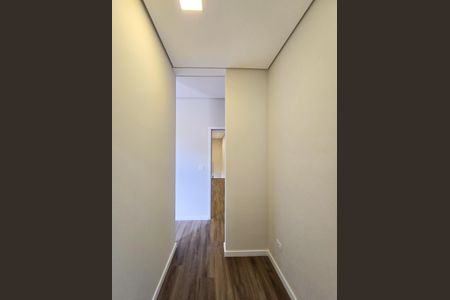 Casa à venda com 180m², 3 quartos e 4 vagasCloset - Suíte 1