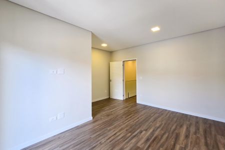 Casa à venda com 180m², 3 quartos e 4 vagasSuíte 3