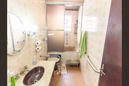 Casa à venda com 242m², 3 quartos e 5 vagasBanheiro 1