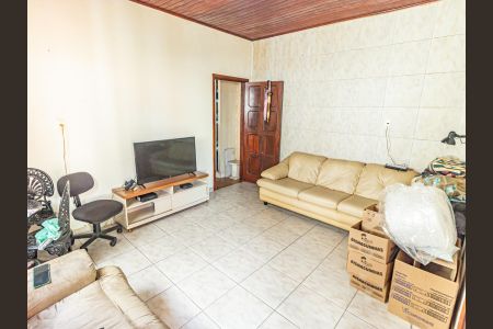 Casa à venda com 242m², 3 quartos e 5 vagasCasa 2 - Sala