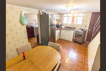 Casa à venda com 242m², 3 quartos e 5 vagasCozinha