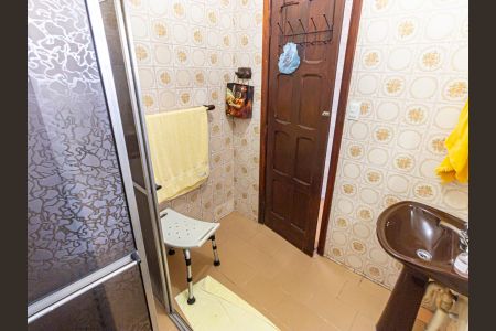 Casa à venda com 242m², 3 quartos e 5 vagasCasa 2 - Banheiro