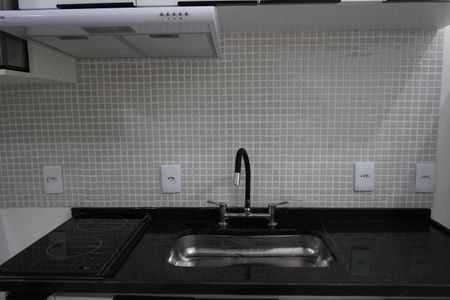 Cozinha de kitnet/studio para alugar com 1 quarto, 27m² em Mooca, São Paulo