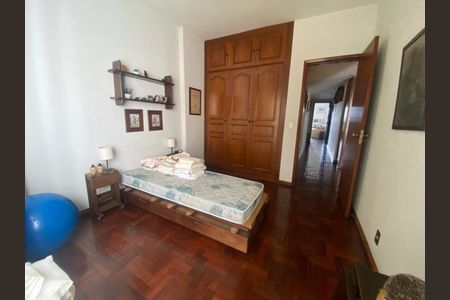 Apartamento à venda com 221m², 4 quartos e 2 vagas