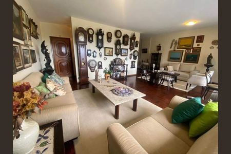 Apartamento à venda com 221m², 4 quartos e 2 vagas