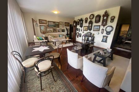 Apartamento à venda com 221m², 4 quartos e 2 vagas