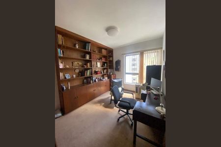 Apartamento à venda com 221m², 4 quartos e 2 vagas