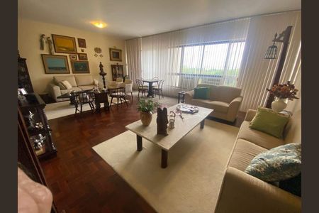 Apartamento à venda com 221m², 4 quartos e 2 vagas